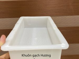 khuôn nhựa đúc gạch thẻ đa dang kích thước